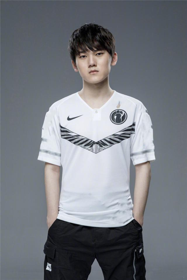 上野两路主宰比赛，EDG 2-0 轻取JDG